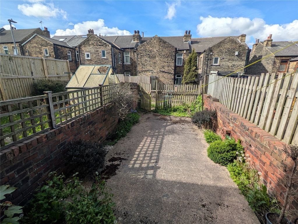 Property photo 2 of 9 Picture No. 13