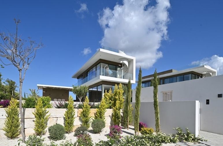 Property photo 1 of 19