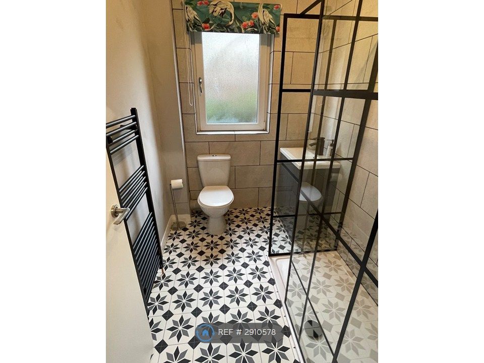 Property photo 2 of 14 Bathroom With Walk In Shower (New 2025)