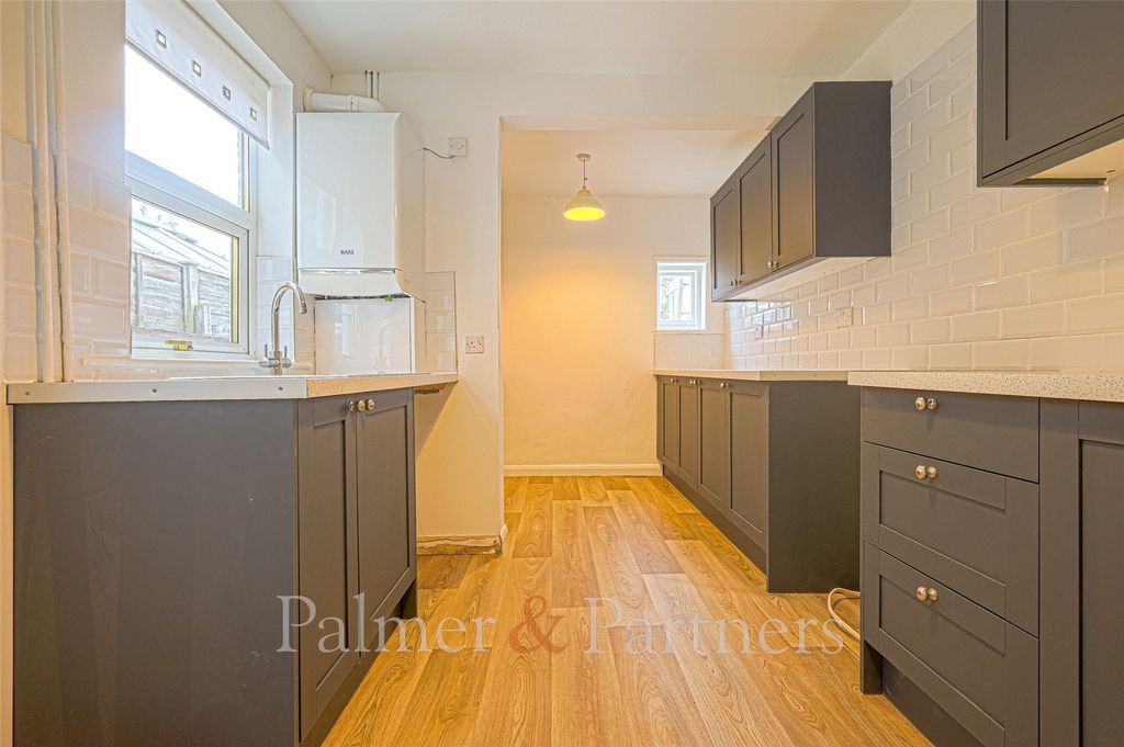 Property photo 3 of 13 Picture No. 16