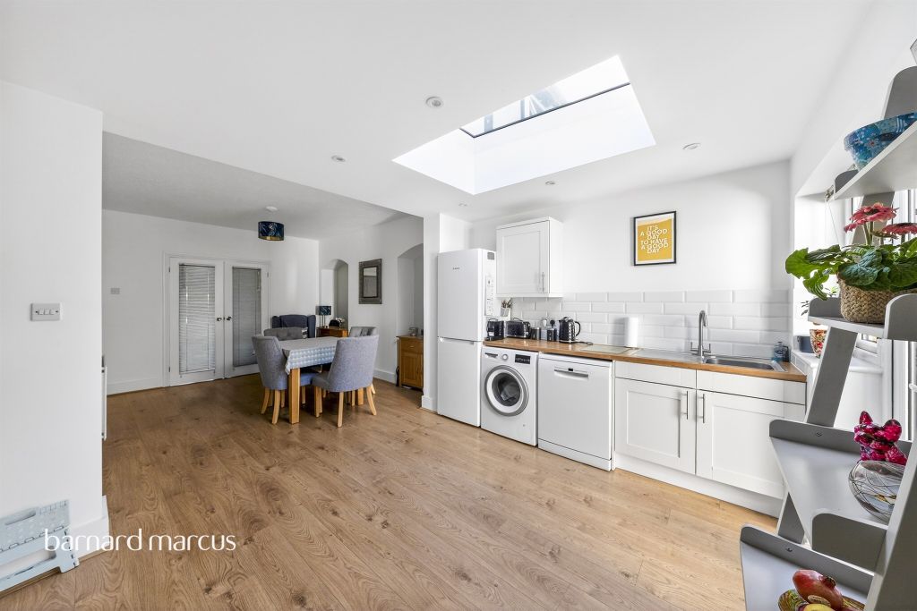 Property photo 2 of 29