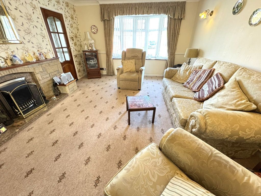 Property photo 3 of 22