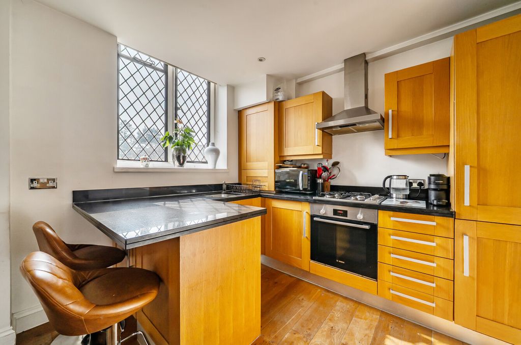 Property photo 3 of 20 1432530-1-69c166B...