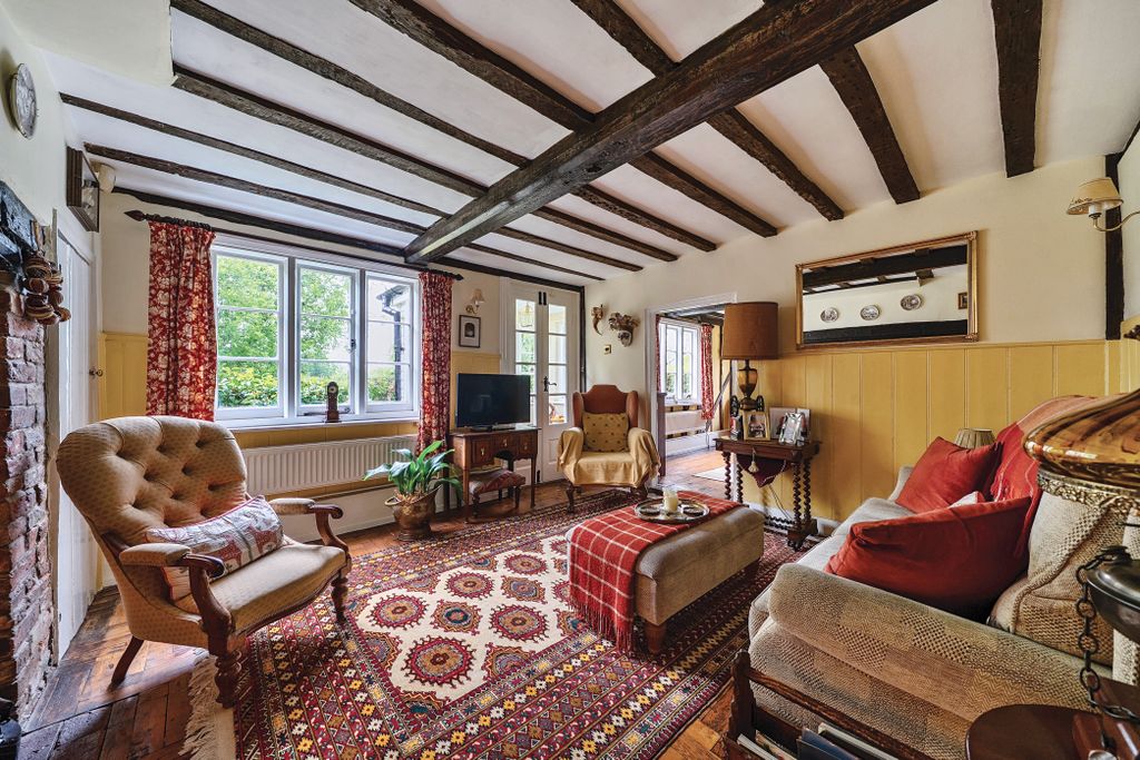 Property photo 2 of 15 Sitting Room