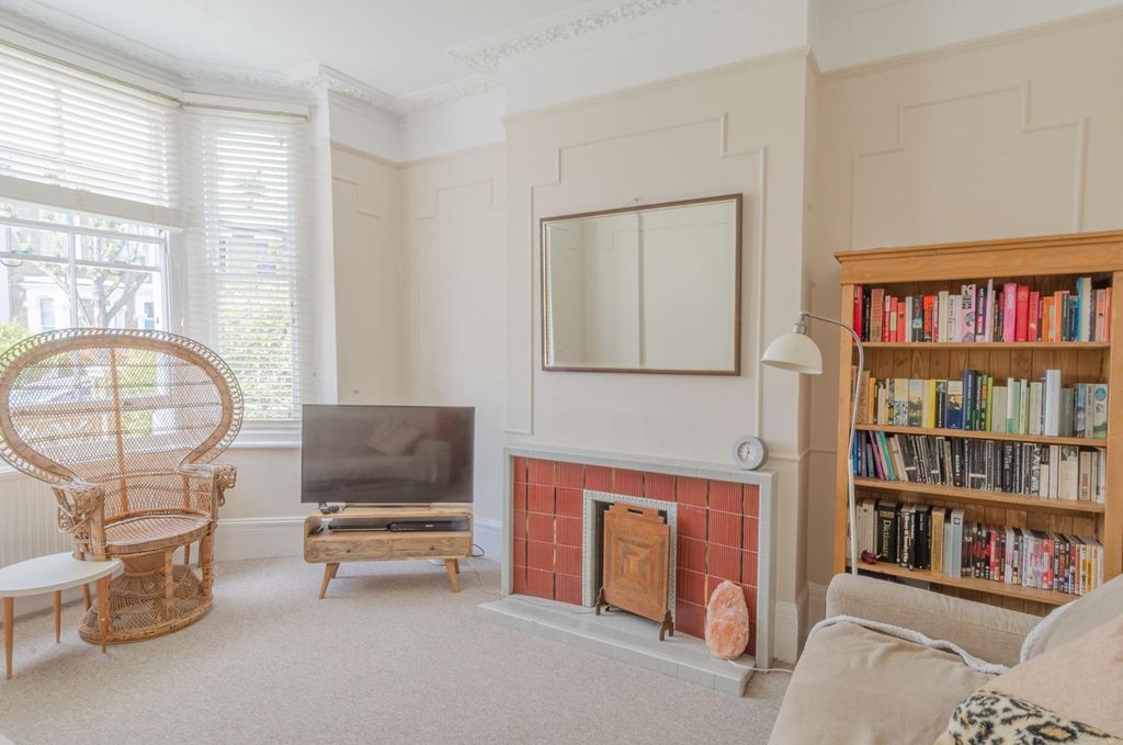 Property photo 2 of 12