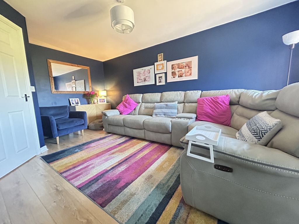 Property photo 2 of 16 Img_9111