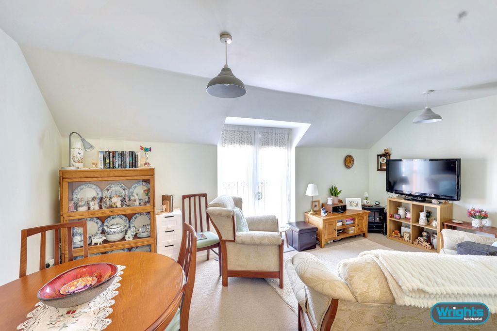 Property photo 3 of 6 Photo 2