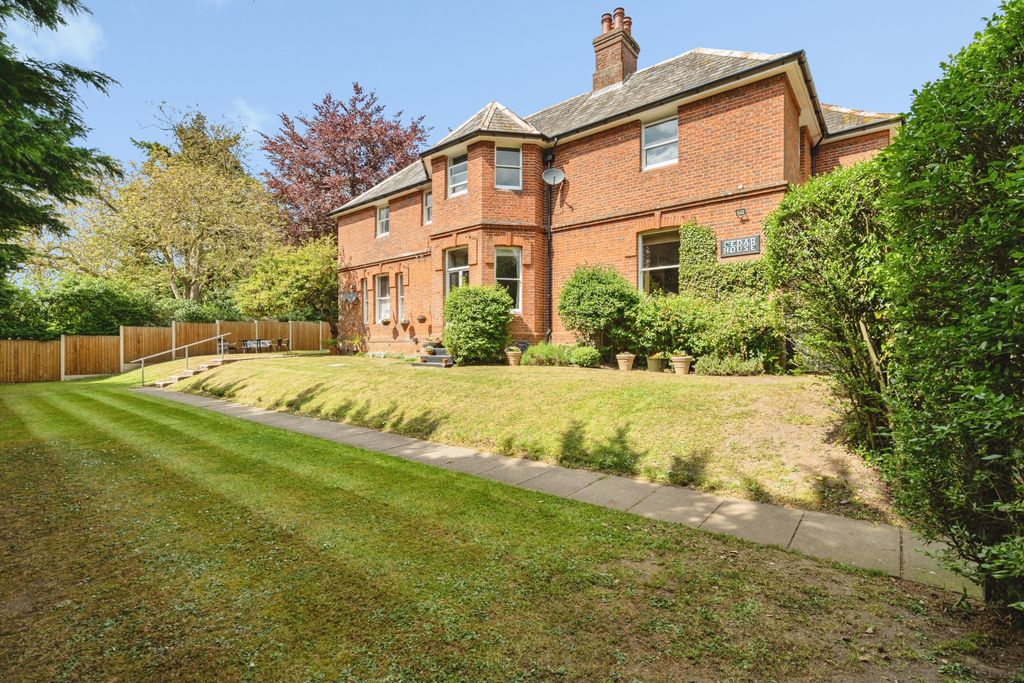 Property photo 3 of 18