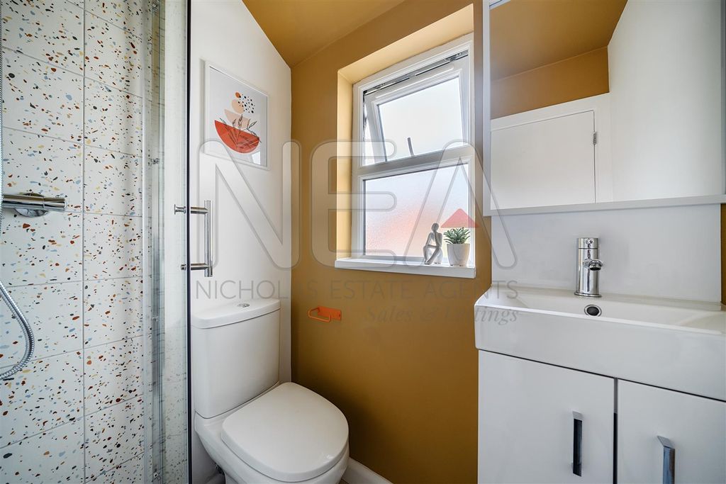 Property photo 3 of 13 Room Three En-Suite