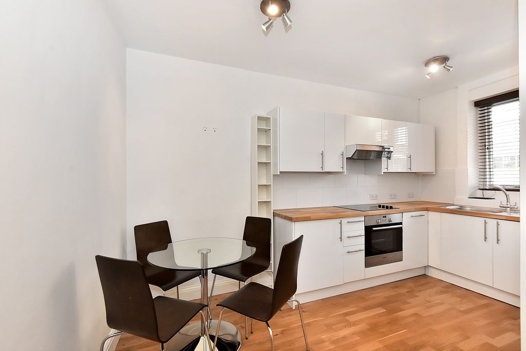 Property photo 3 of 7 Picture 3