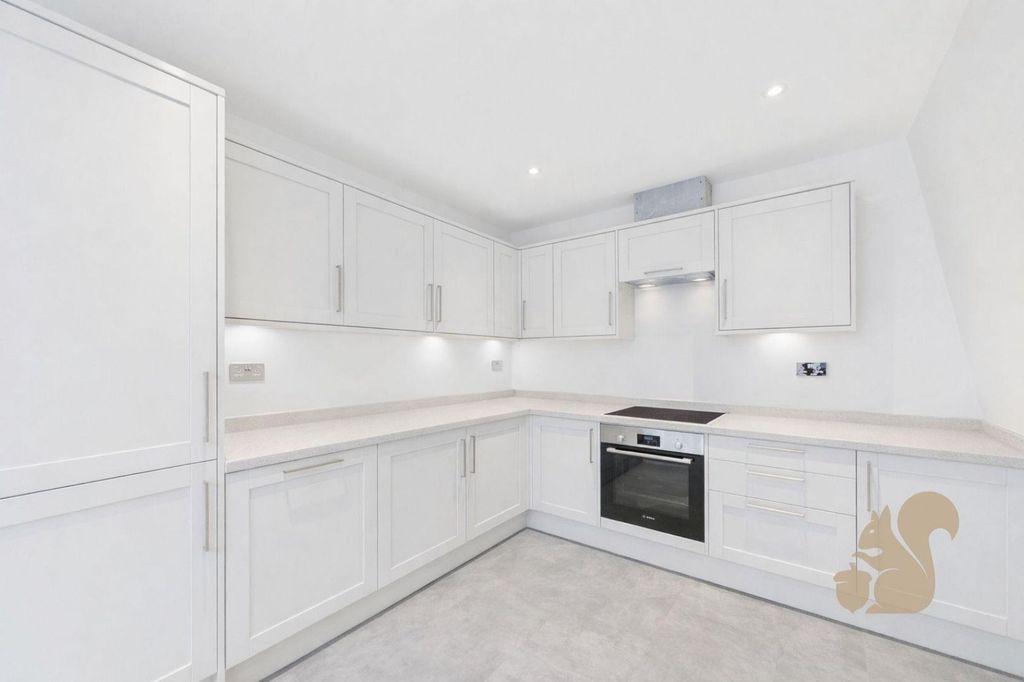 Property photo 3 of 7 Waterloo - Kitchen 1 (2).Jpg