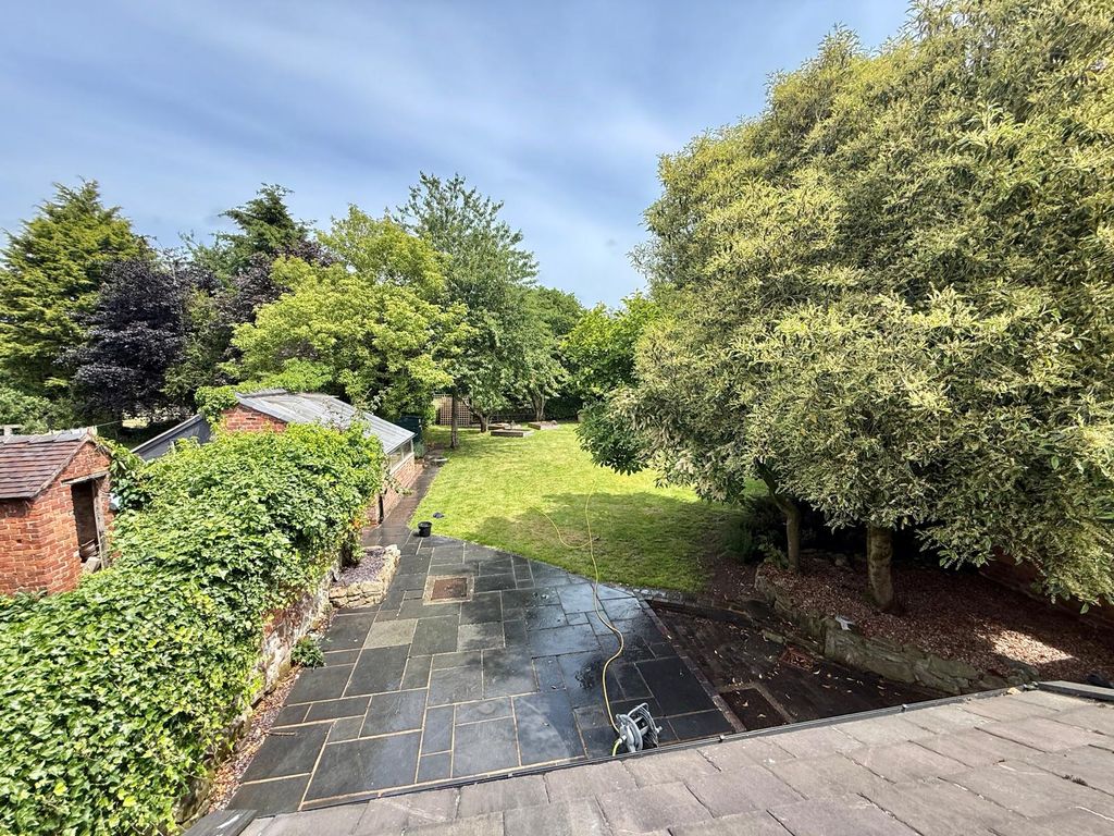 Property photo 2 of 29