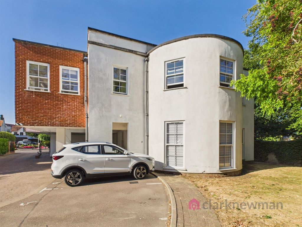 Property photo 1 of 11 Front