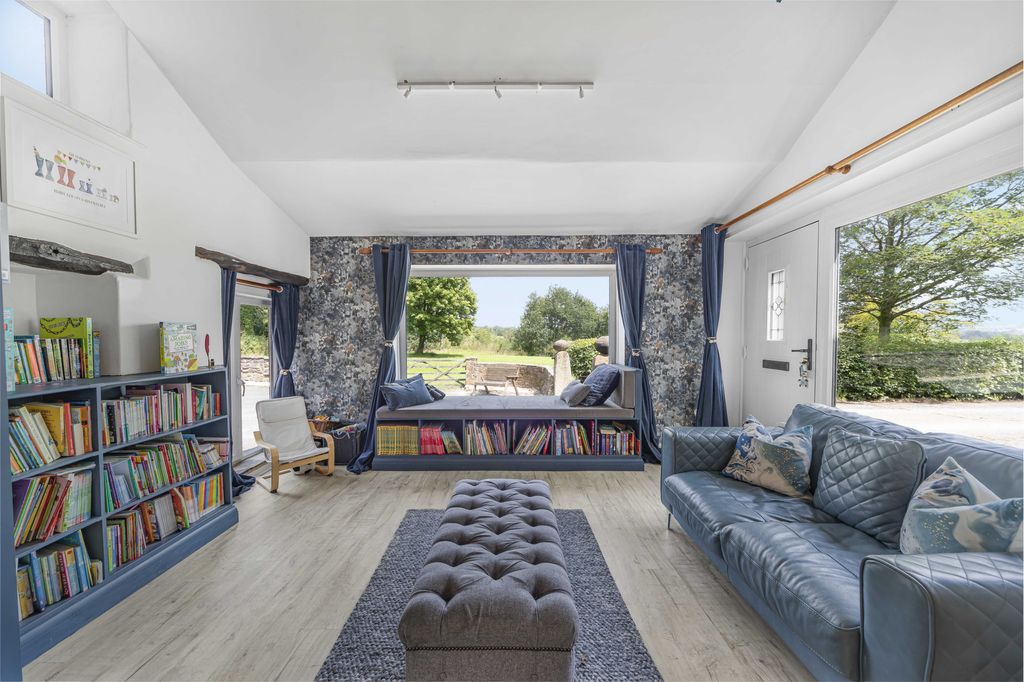 Property photo 2 of 46