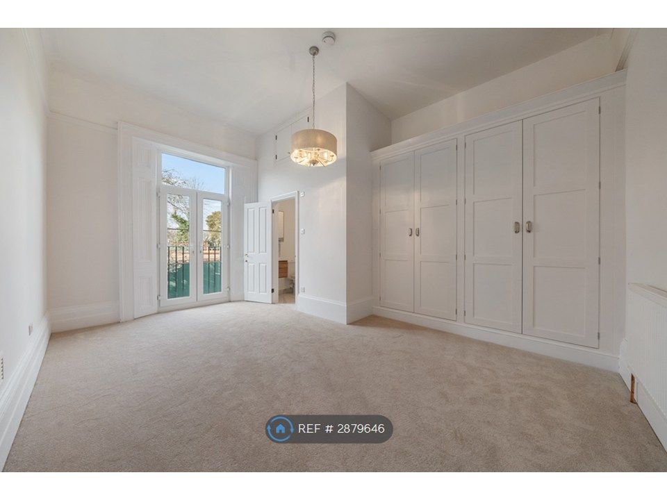 Property photo 3 of 12 Main Bedroom