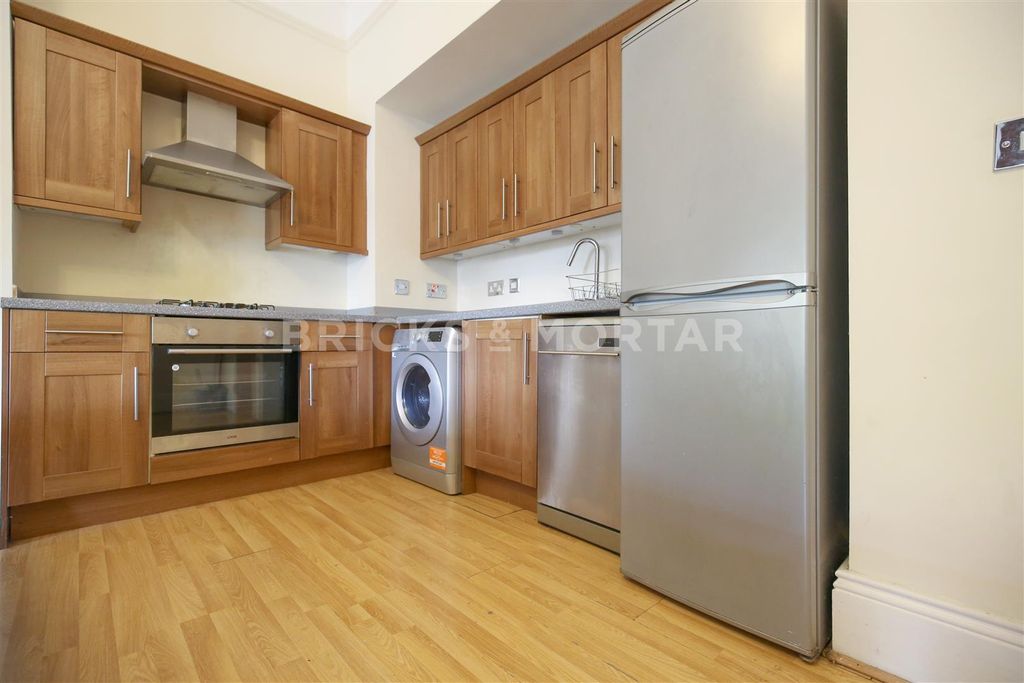 Property photo 3 of 7 8l35Yothnxq3Ngqw.Jpg