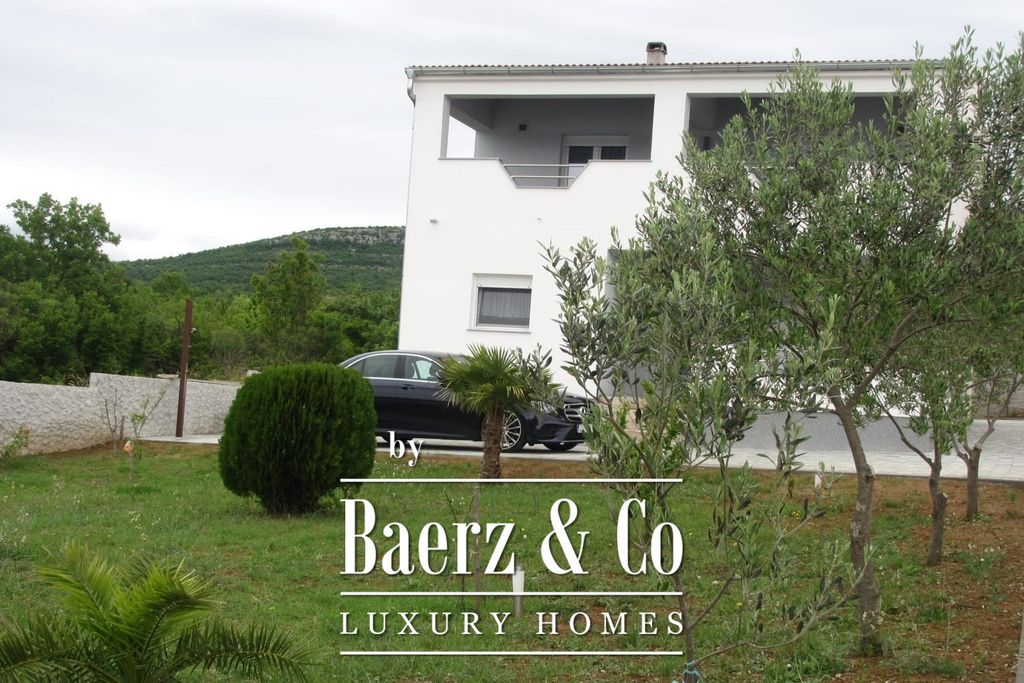 Property photo 3 of 35