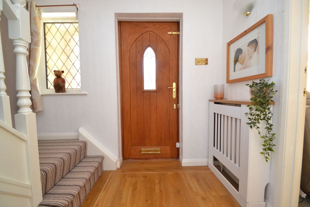 Property photo 2 of 32 Photograph 2