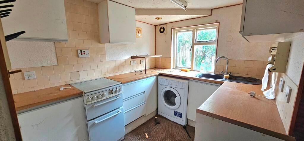 Property photo 2 of 29