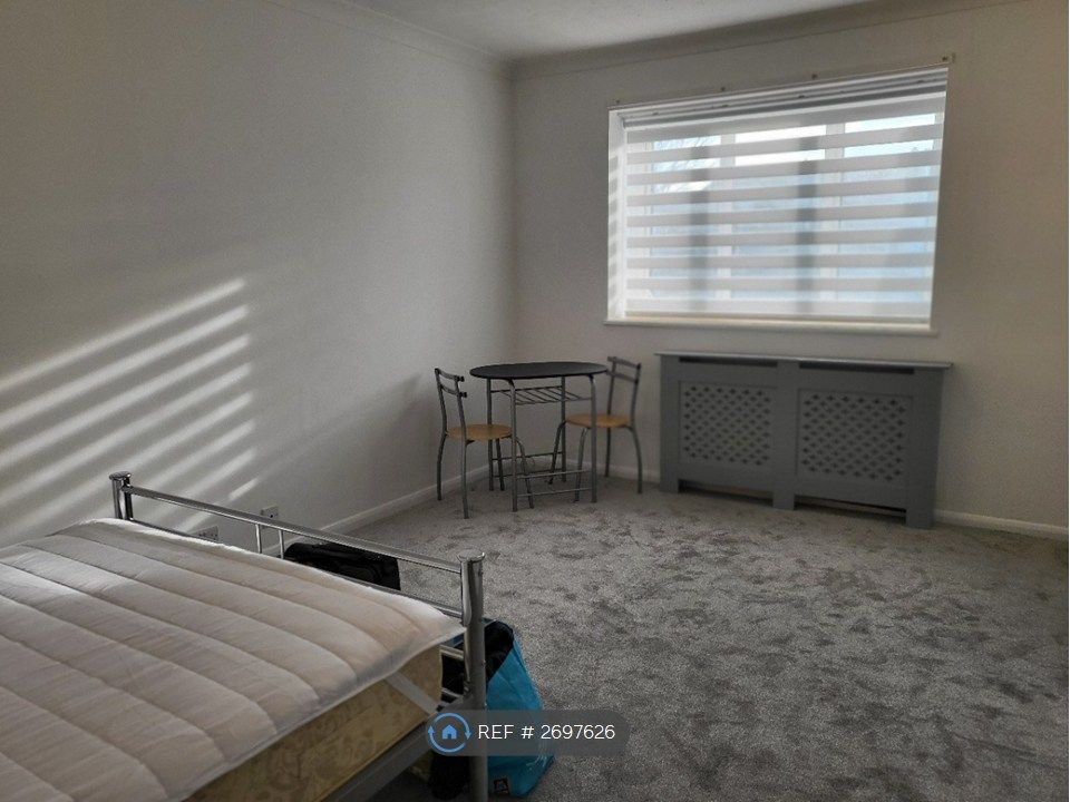 Property photo 2 of 6