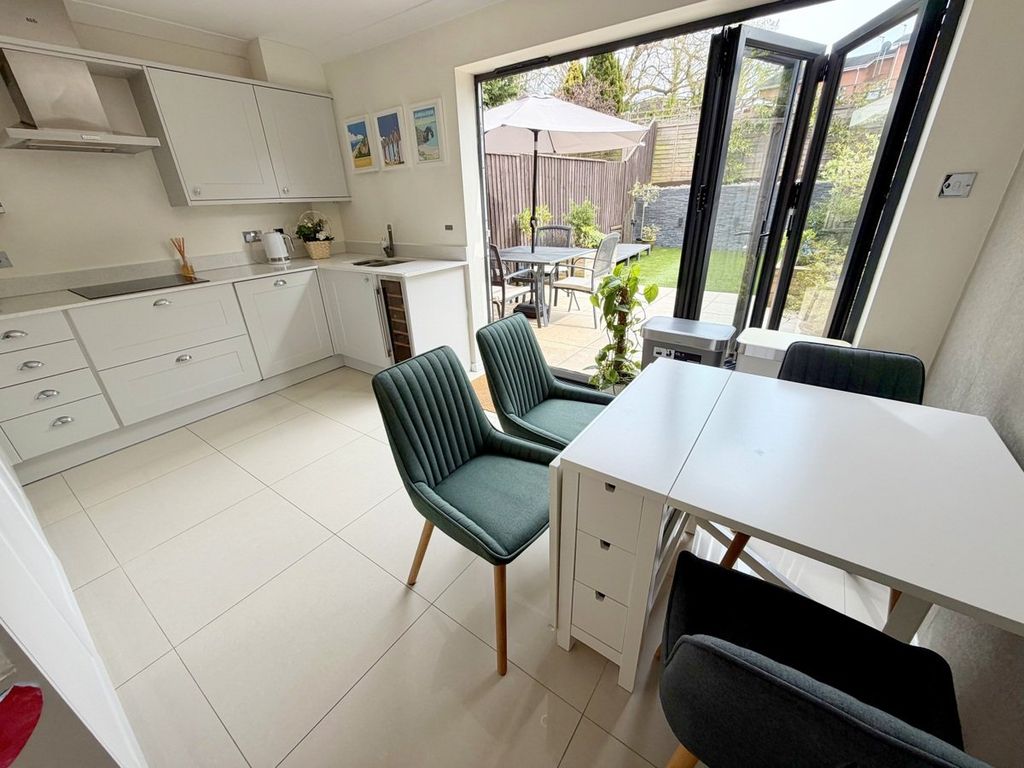 Property photo 2 of 23