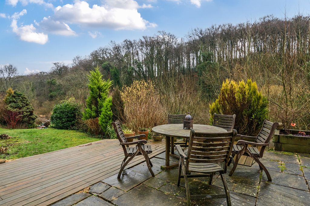 Property photo 3 of 19