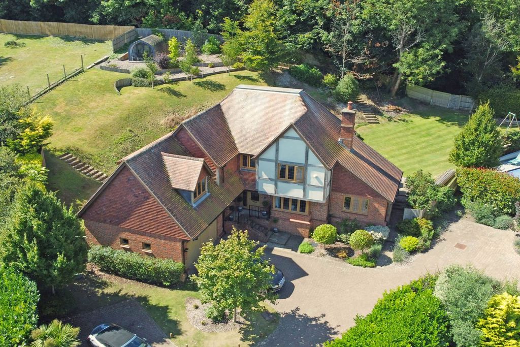 Property photo 1 of 39