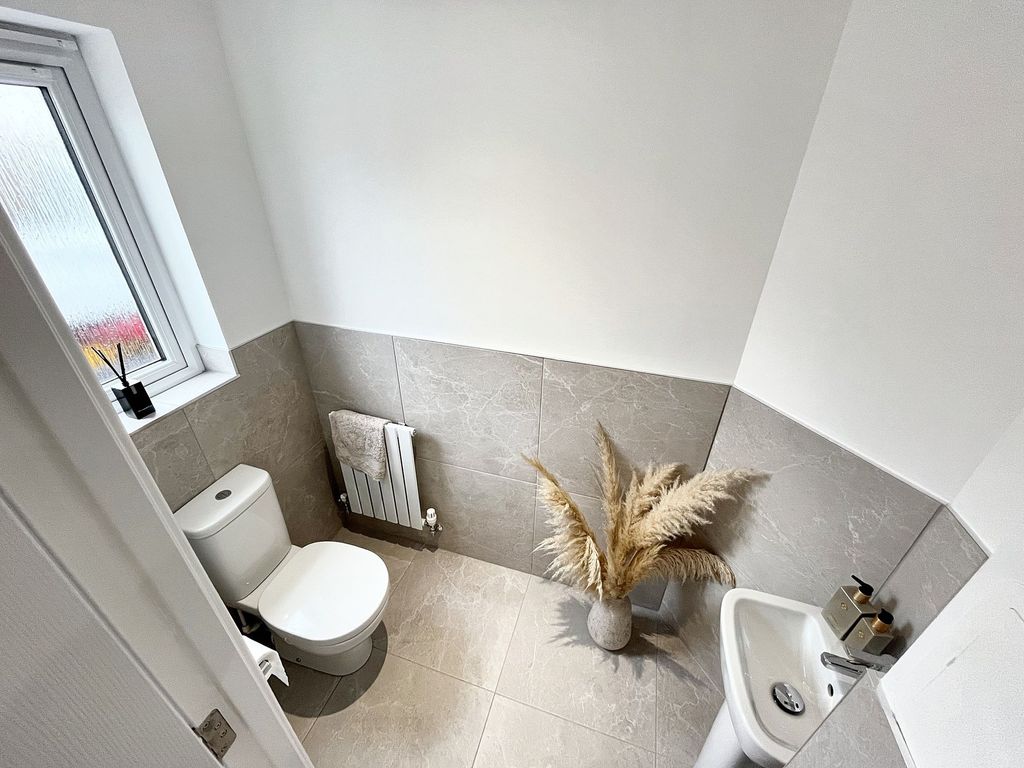 Property photo 3 of 22