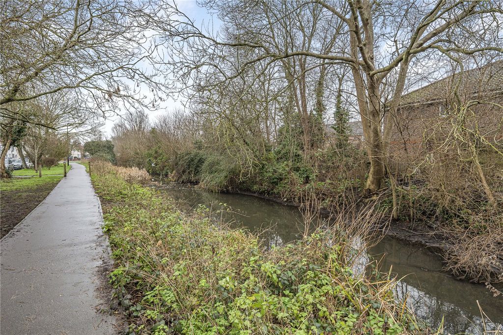 Property photo 3 of 10 Picture 3