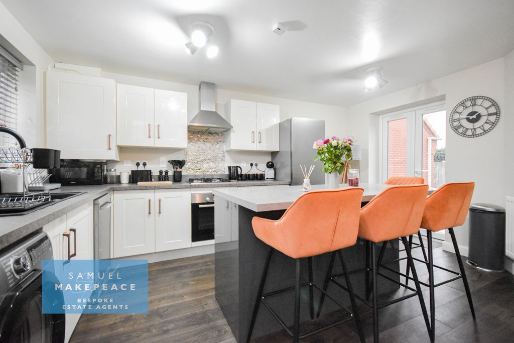 Property photo 3 of 26 Gallery