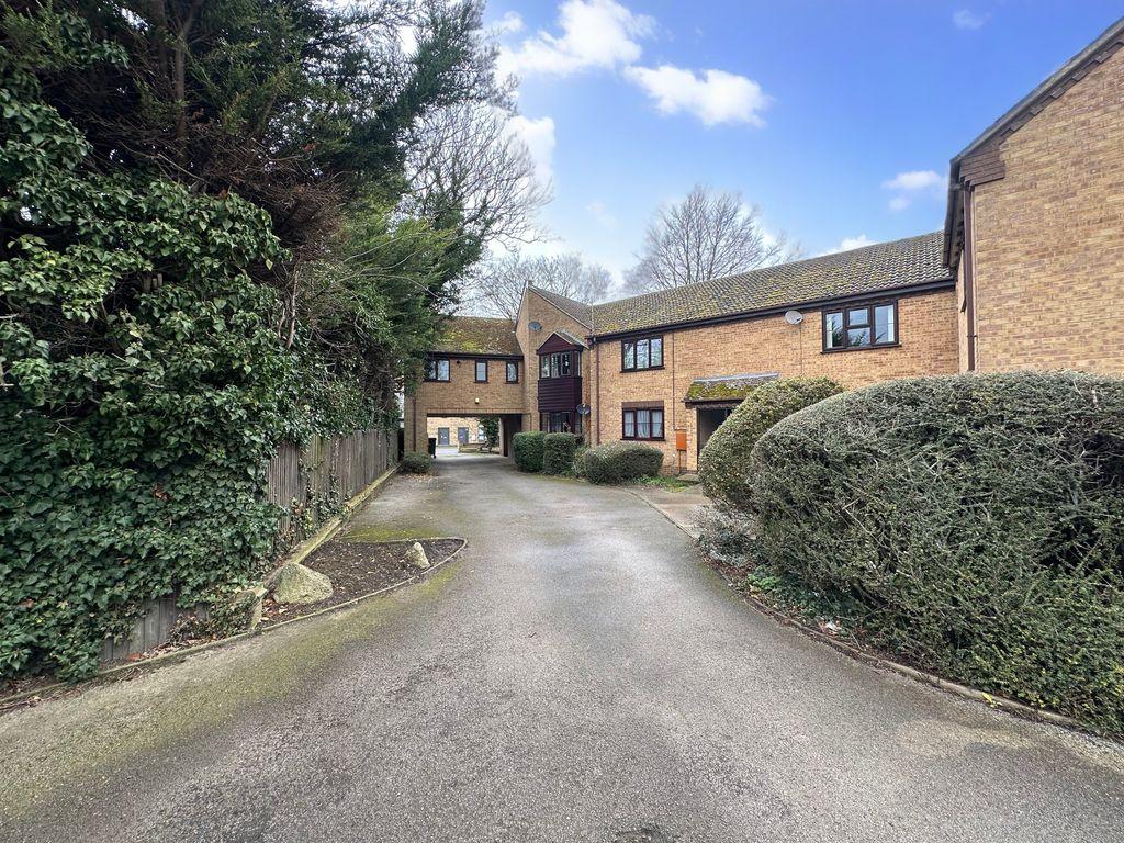 Property photo 1 of 17 External