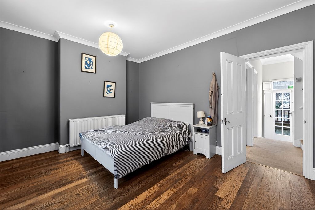 Property photo 3 of 20