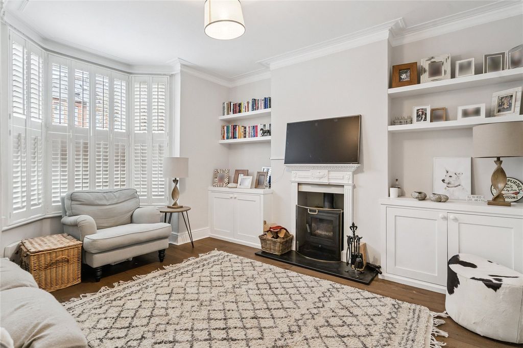 Property photo 2 of 21 Picture No. 17