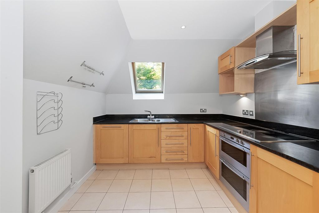 Property photo 3 of 14 Kitchen