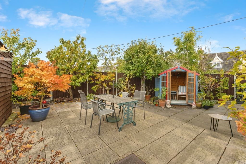 Property photo 2 of 17 Photo