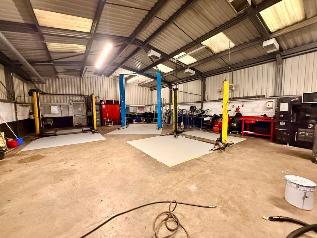 Property photo 2 of 6