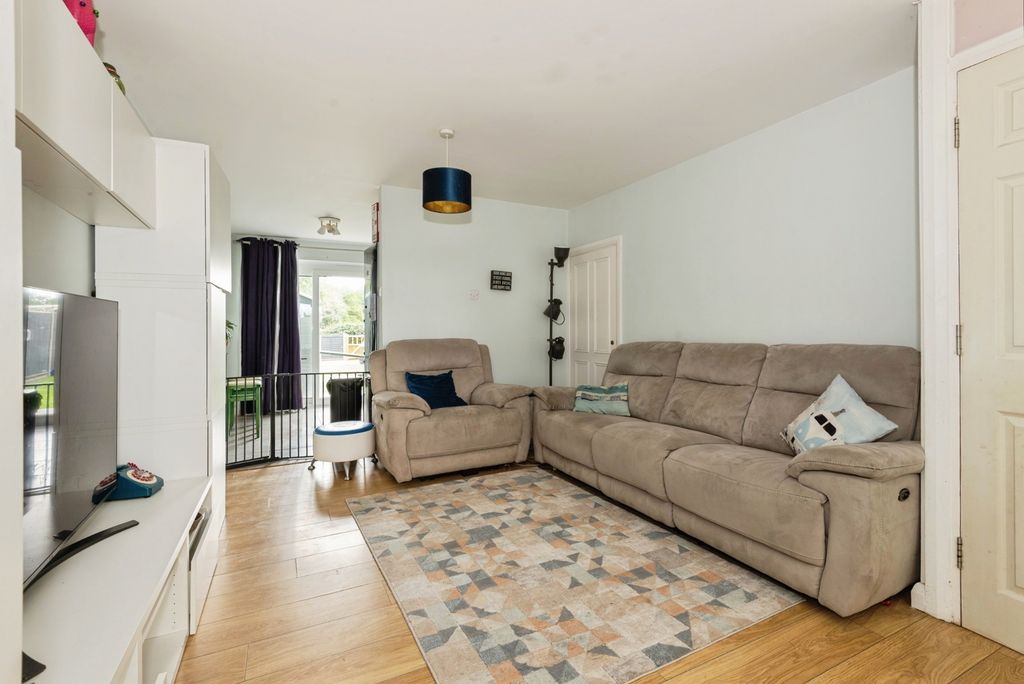 Property photo 2 of 13 Photo
