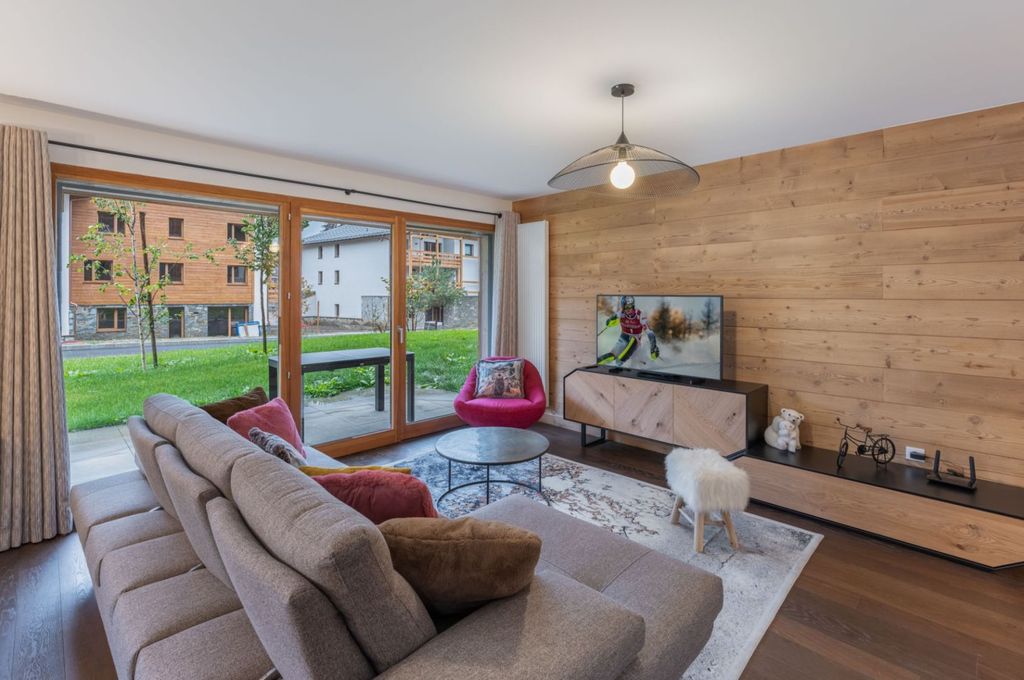 Property photo 3 of 12 Megeve Apartment For