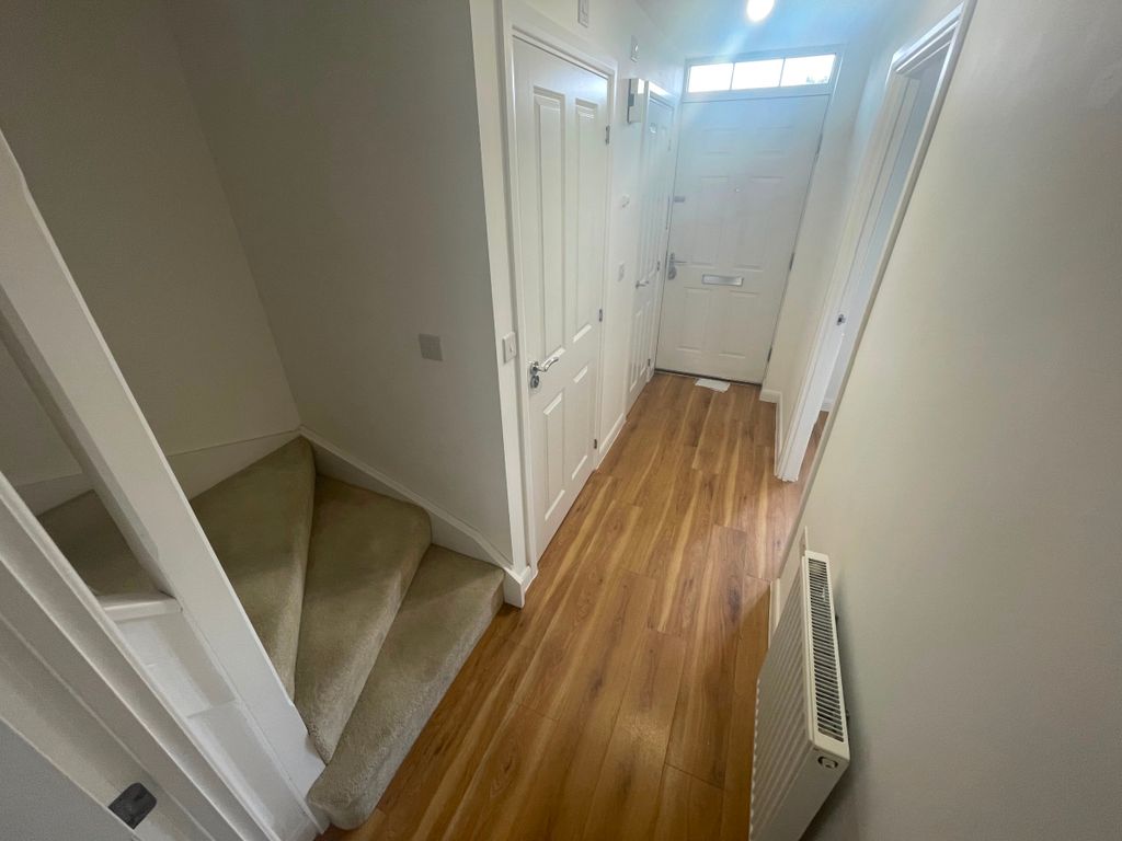 Property photo 2 of 27