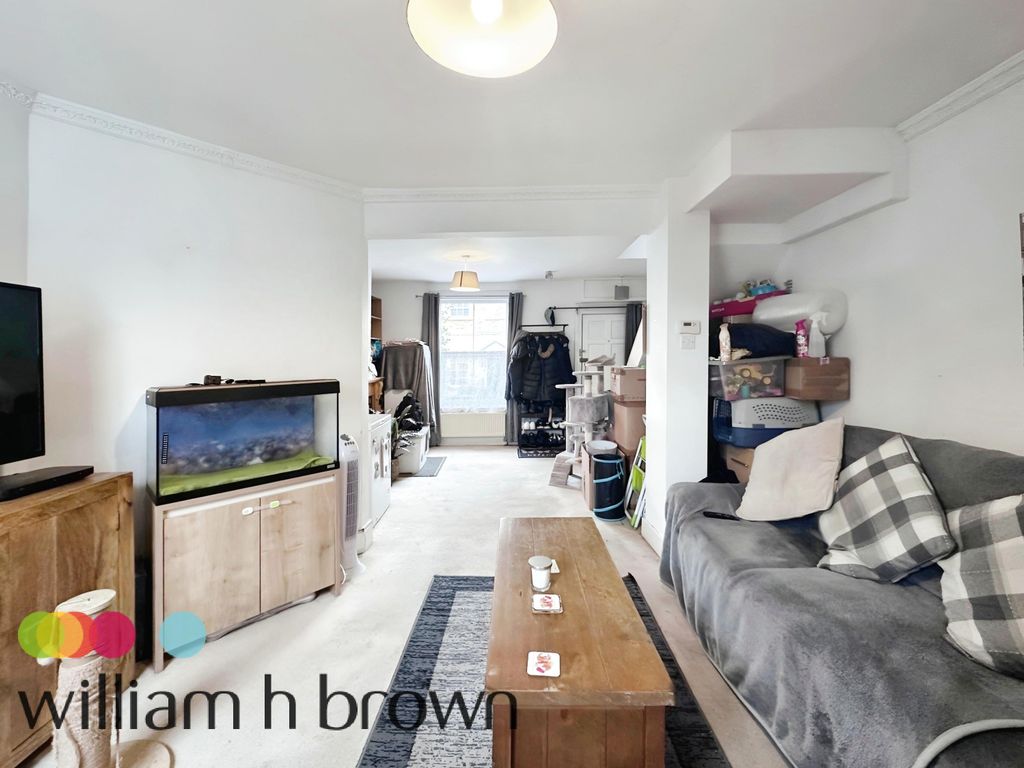 Property photo 2 of 8 Image