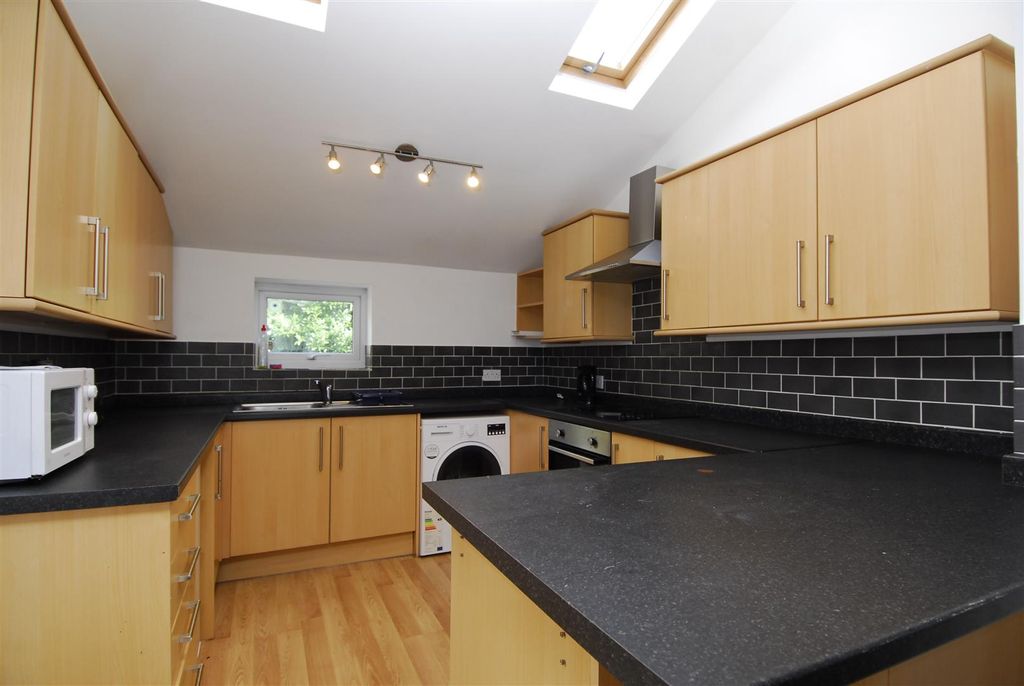 Property photo 2 of 13 3Greenbank008.Jpg