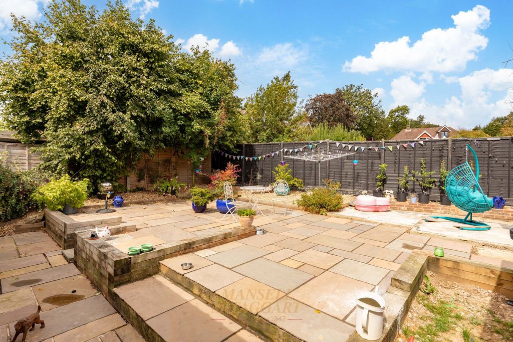 Property photo 2 of 21