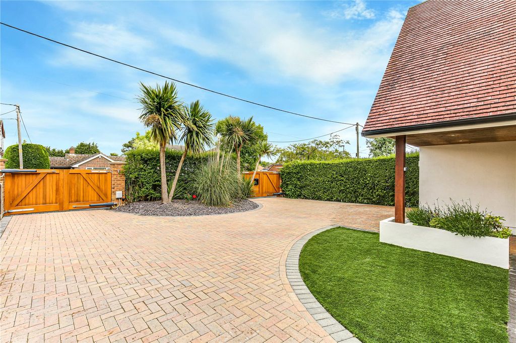Property photo 2 of 16 Picture No. 02