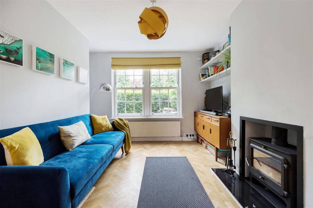 Property photo 2 of 24