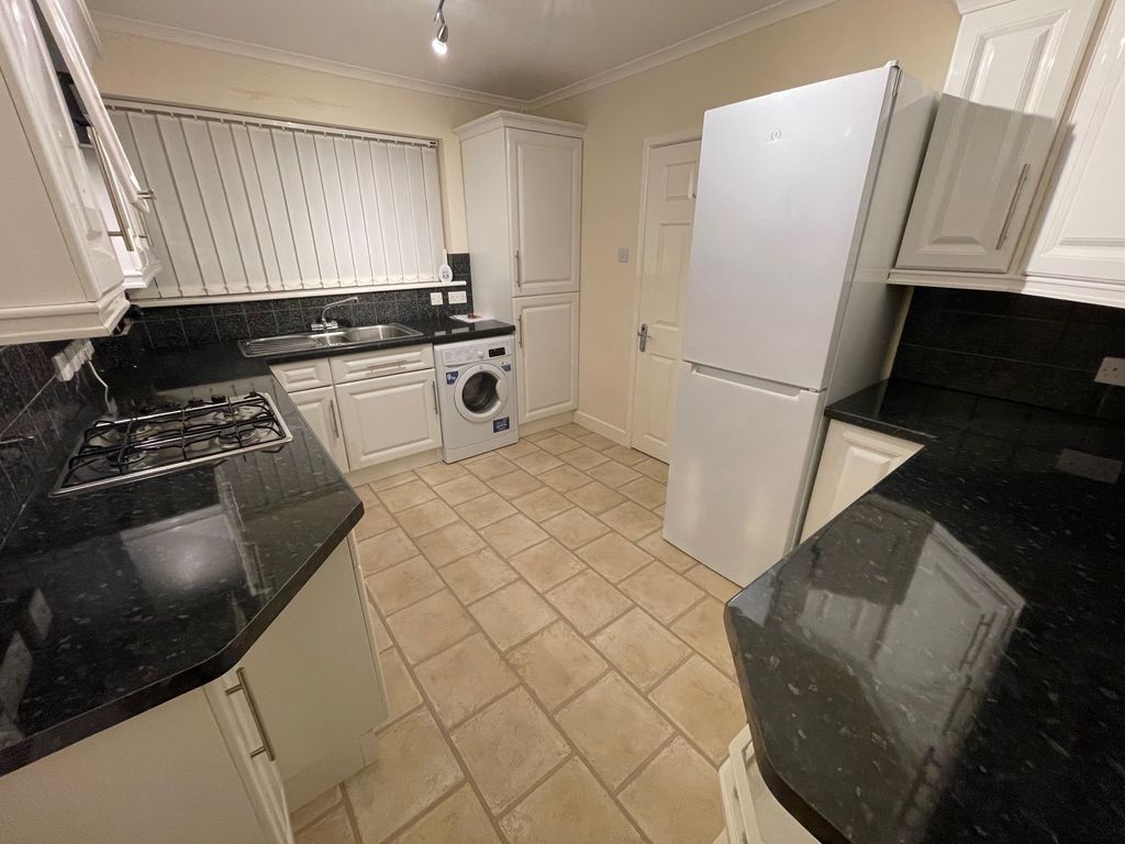 Property photo 2 of 16 Kitchen