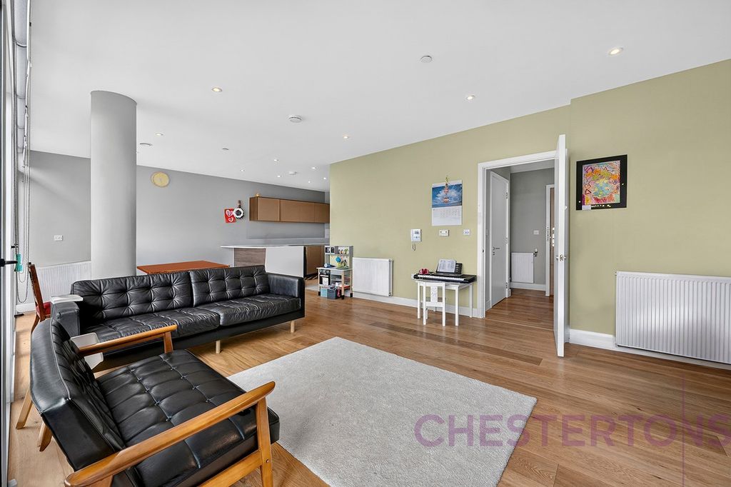 Property photo 3 of 15