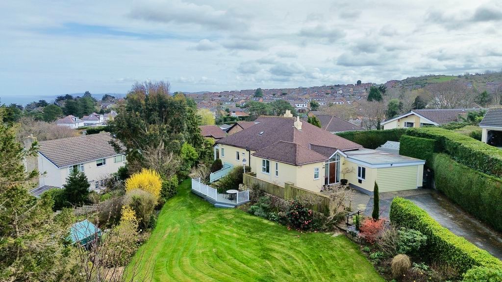 Property photo 1 of 37 Photo 65