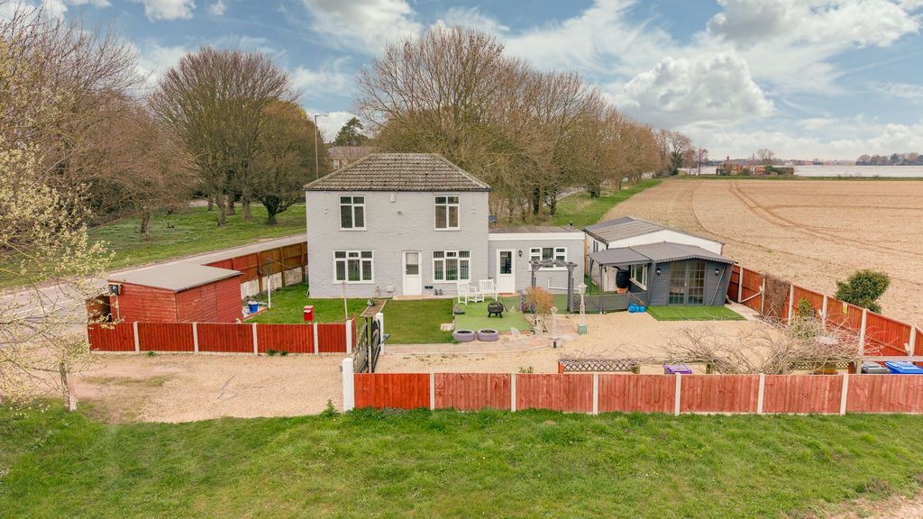 Property photo 1 of 25