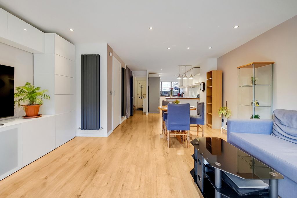 Property photo 2 of 14 Photo 1