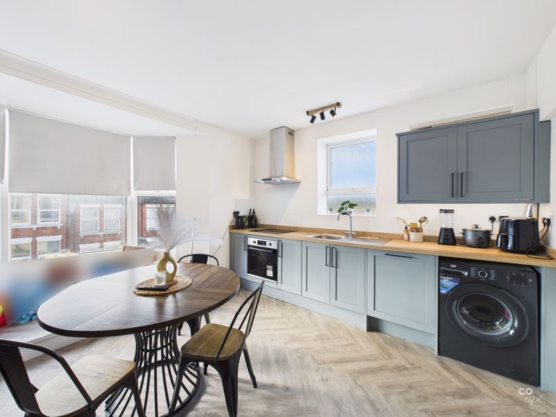 Property photo 3 of 14 Kitchen